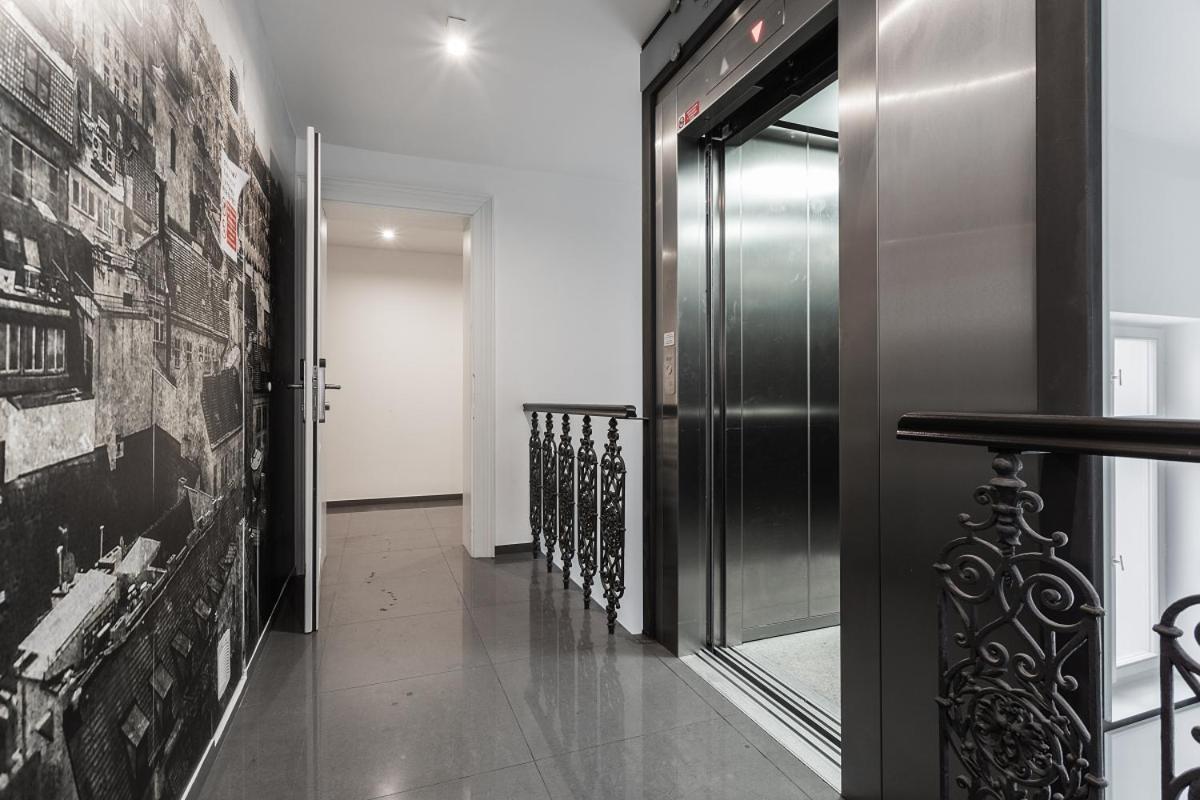 Modern Apartments Close To River Прага Екстер'єр фото