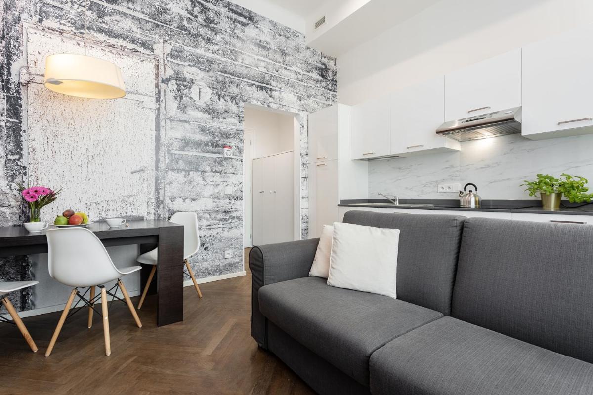 Modern Apartments Close To River Прага Екстер'єр фото