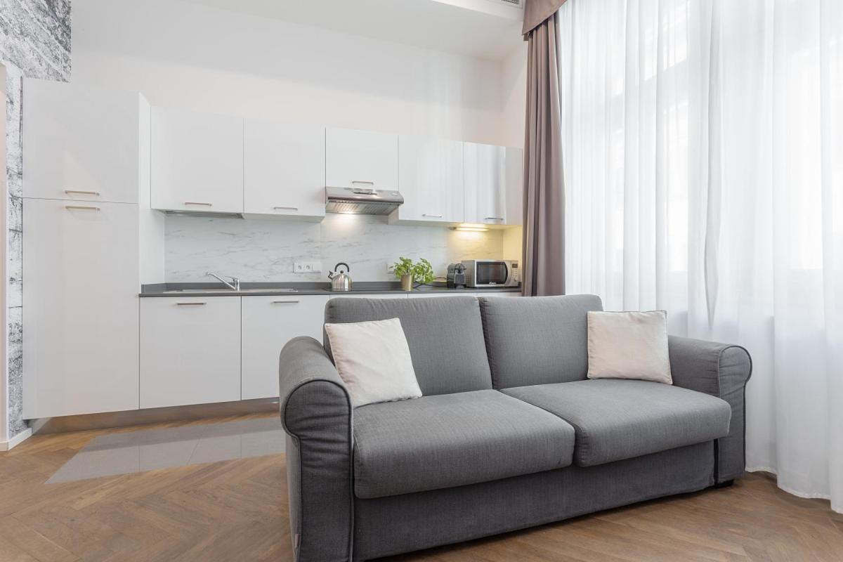 Modern Apartments Close To River Прага Екстер'єр фото