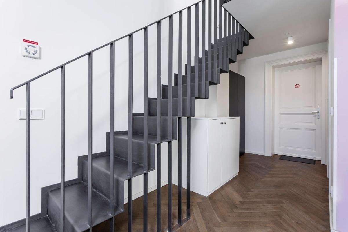 Modern Apartments Close To River Прага Екстер'єр фото
