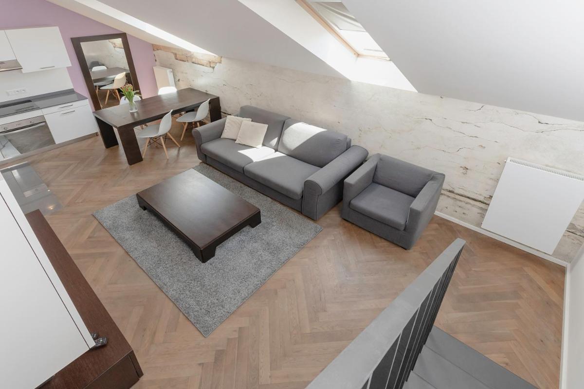 Modern Apartments Close To River Прага Екстер'єр фото